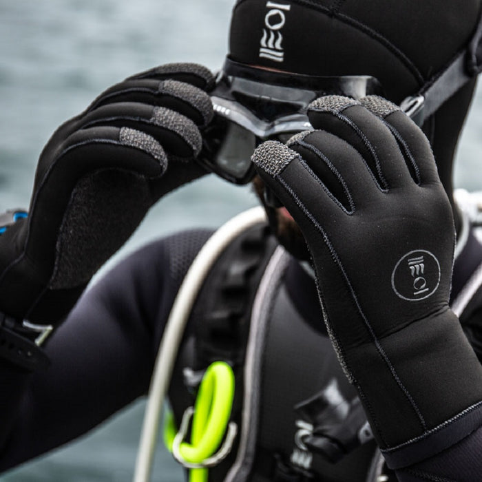 Fourth Element 5mm Neoprene Gloves Reinforced with Kevlar in the palm