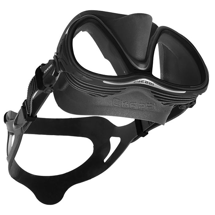Cressi Quantum Dive Mask - Anti-Fog Thermoregulation Tech, Enhanced Downward Vision, Compact Italian Design