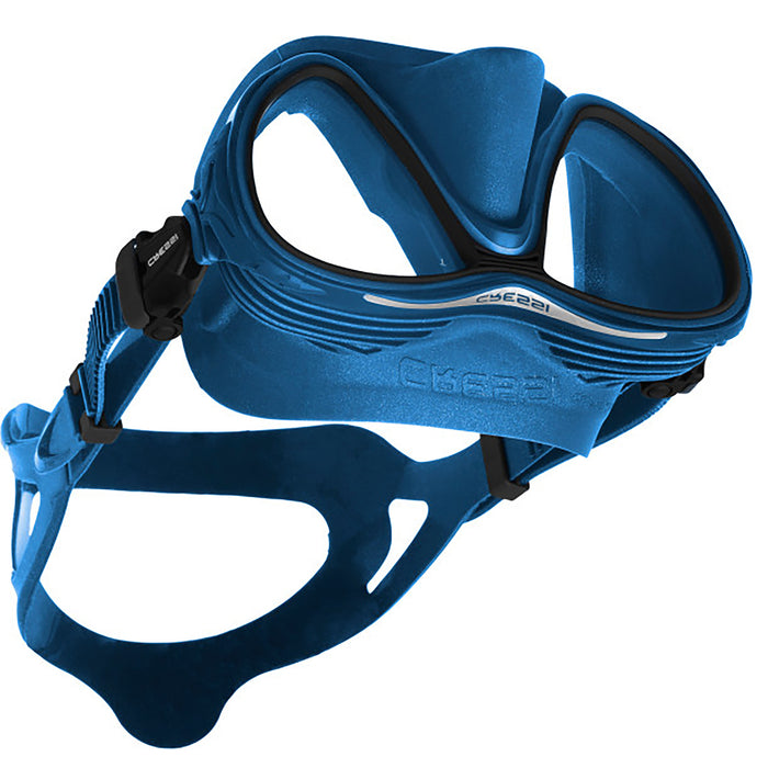 Cressi Quantum Dive Mask - Anti-Fog Thermoregulation Tech, Enhanced Downward Vision, Compact Italian Design