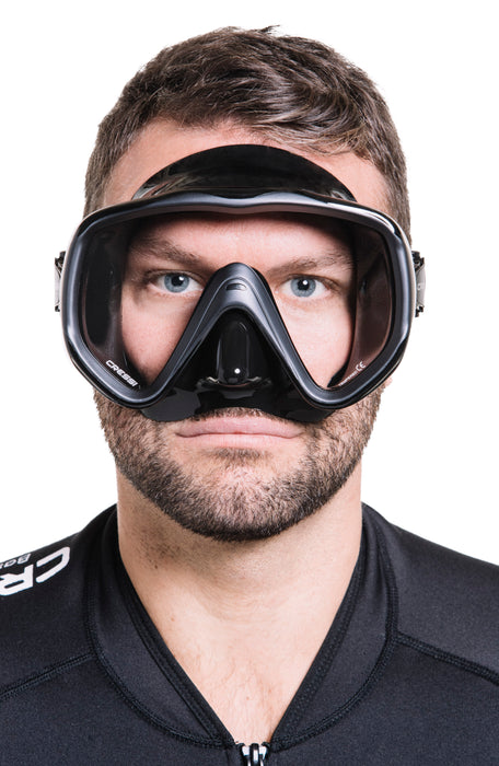 Cressi Liberty SCUBA Diving Mask: Wide View, Soft Silicone Skirt, and Easy Strap Adjustment