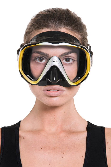 Cressi Liberty SCUBA Diving Mask: Wide View, Soft Silicone Skirt, and Easy Strap Adjustment