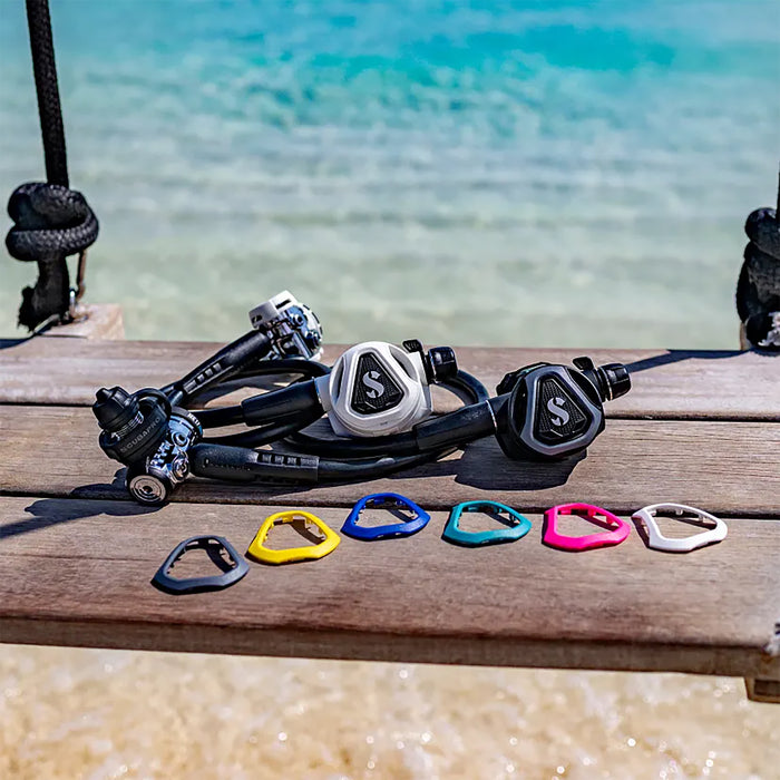 Scubapro MK11 EVO/C370 Dive Regulator System, White – Air-Balanced Diaphragm First Stage, C370 Second Stage, INT (Yoke) Connection, Cold Water Certified